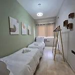 Urban Oasis Apartment *