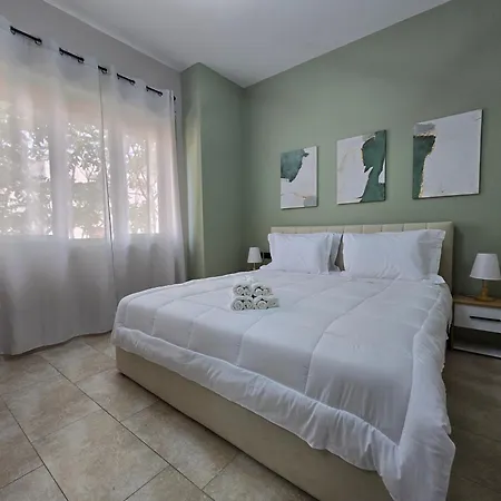 Apartment Urban Oasis