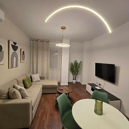 Urban Oasis شقة تيرانا